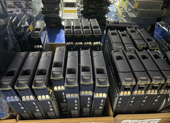 Полка Ds4246 600gb 2,5 0B31722 15K 6Gbps SAS диска X90-412B-R6 Netapp Ds4243